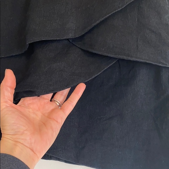 21 Denim skirt with ruffles in front. - Picture 4 of 7